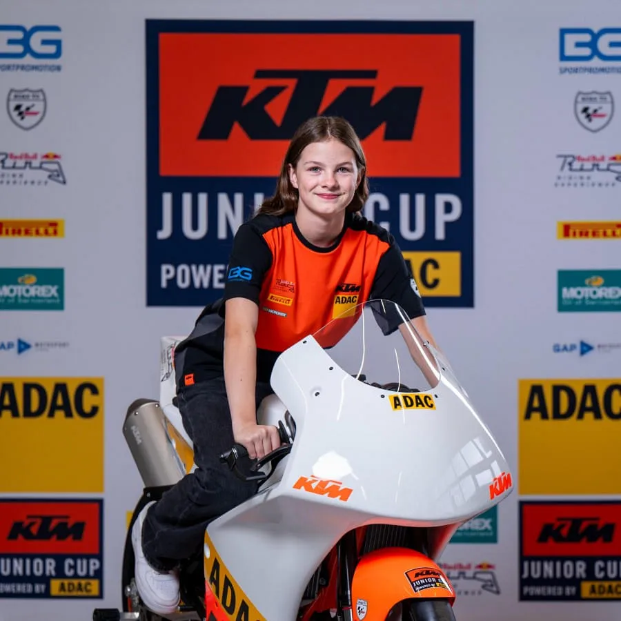 cmichael_jurtin0253